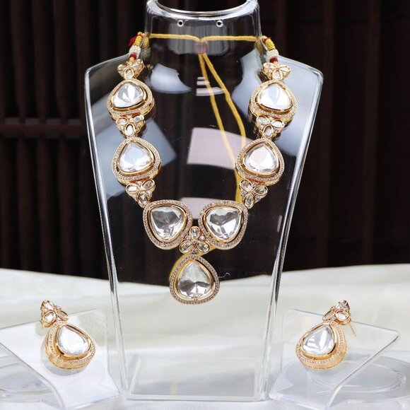 Royal Kundan Necklace & Earrings Set, JP30 - Picture 1 of 11